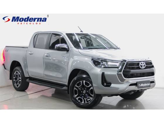 TOYOTA HILUX 2.8 D-4D TURBO DIESEL CD SRV 4X4 AUTOMÁTICO TOYOTA HILUX 2.8 D-4D TURBO DIESEL CD SRV 4X4 AUTOMÁTICO